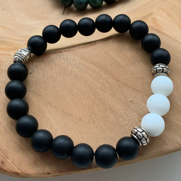 Bracelet agate noire, agate blanche pour lui, pour elle, la pierre de la paix