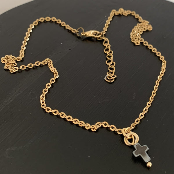 Collier croix hématite choker fait main