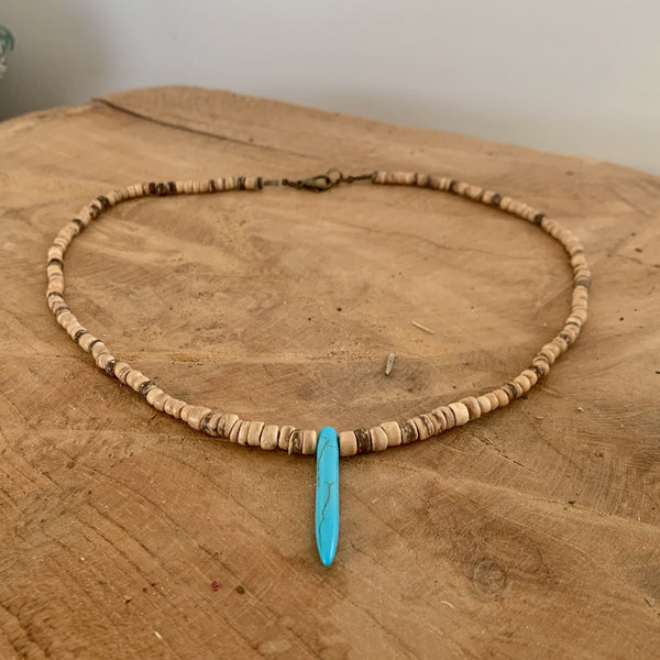 Choker surfeur turquoise et perles de coco naturelles