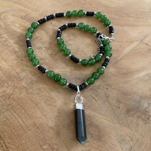 Collier tourmaline noire et jade vert, fait main, collier en pierre, Collier bohème