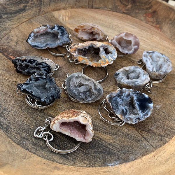 Key ring with natural agate geode