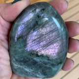 Labradorite polie violette, pierre claire atypique