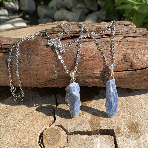 blue kyanite pendant