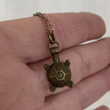 Collier tortue avec labradorite, porte bonheur