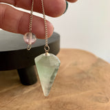 Fluorite divinatory pendulum