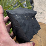 Grande shungite naturelle authentique, un magnifique bloc de shungite brute