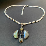 Collier croix en labradorite facettée, tendance moderne