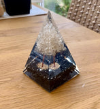 Orgonite Shungite en pyramide avec Arbre de vie, une énergie bienfaisante