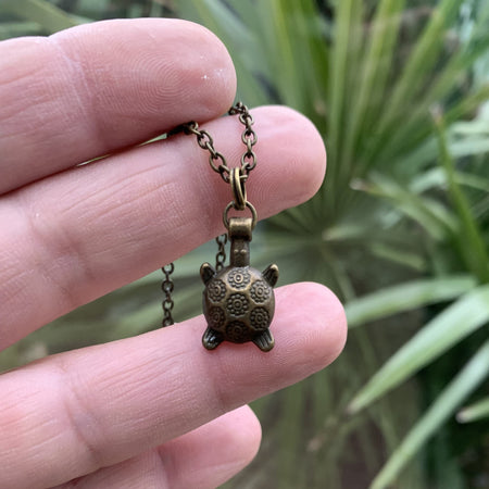 Blue labradorite necklace in natural stones