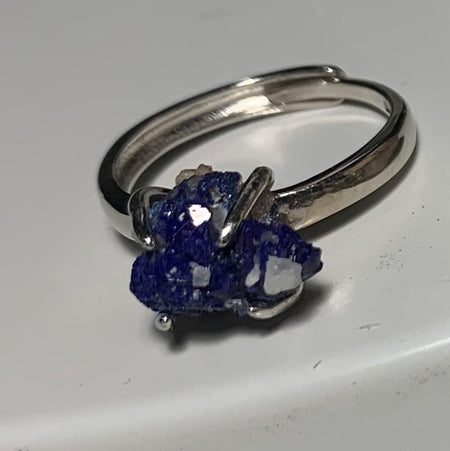 Raw crystal ring, a unique model