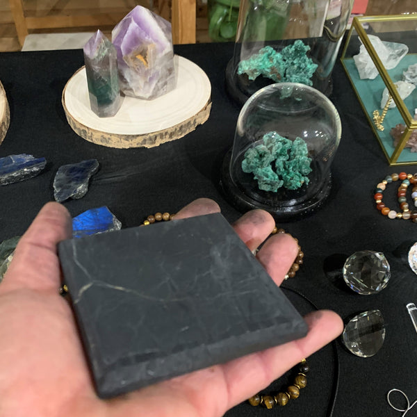 Plaque de shungite, assiette en shungite carrée, contre les ondes électromagnétiques