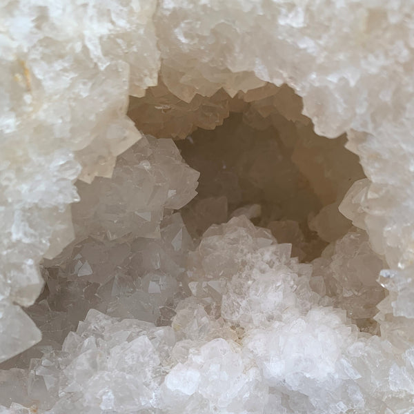 Grande géode de cristal de roche, quartz, géode entière 2kg630, cadeau Noël